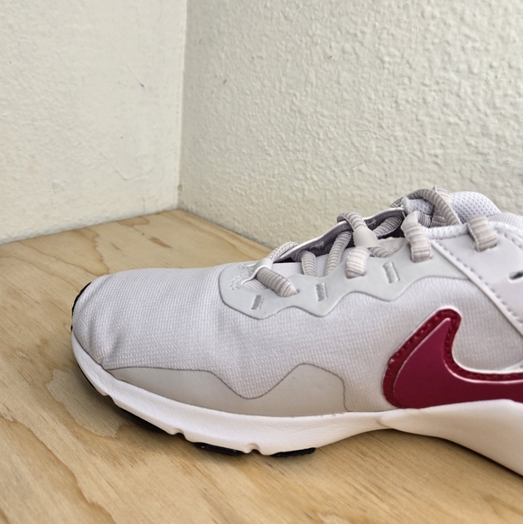 Women's NIKE LEGEND ESSENTIAL 2 Venice/Rush Pink-White CQ9545 556 - Picture 11 of 12